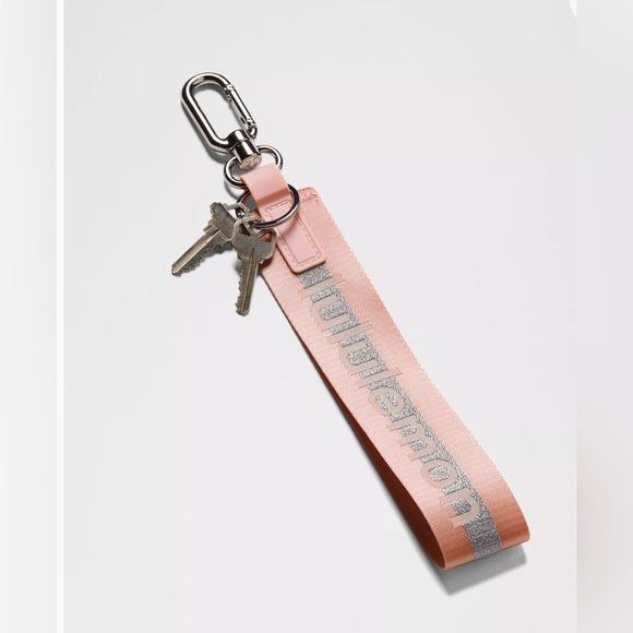 Lululemon lost key chain new w tags - Picture 2 of 6